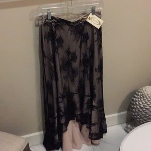 Joyfolie High/Low Lace Lined Fitted Skirt